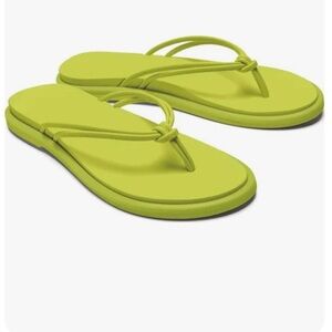 OluKai Women's 'Aka Sandals in Citron Size 6 New Green Yellow New Flip Flops
